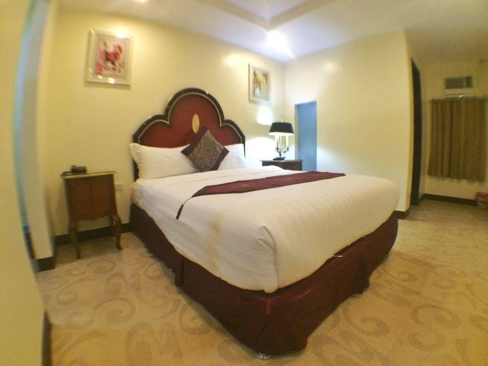 Rainbowland Hotel Olongapo Exterior foto